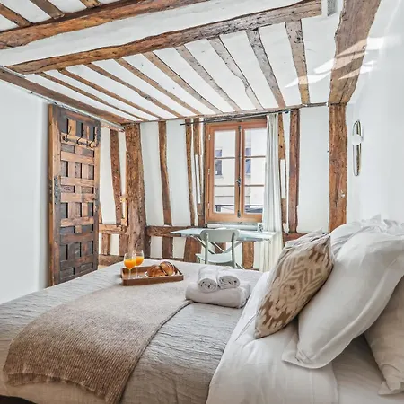 Appartement Bnbnova - Chic 1br Steps From The Louvre & Palais Royal & Opera Paris